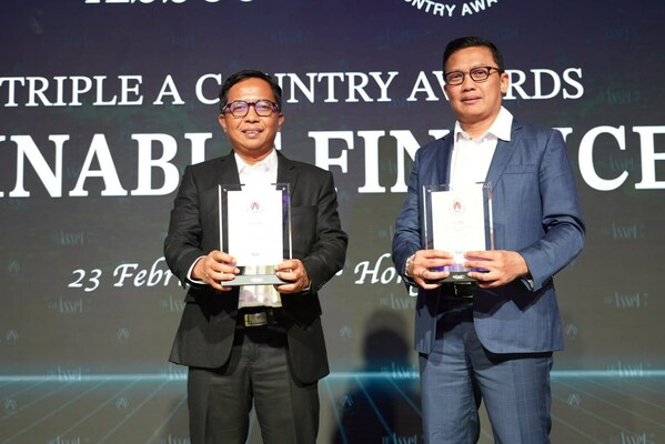 Ahmad Solichin Lufiyanto, BRI's Director of Compliance and Achmad Royadi, BRI's SEVP Treasury & Global Services